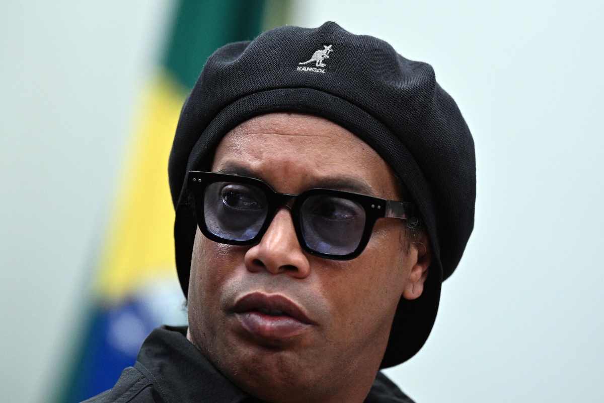 Bocciatura clamorosa per Ronaldinho: quante critiche da Barcellona