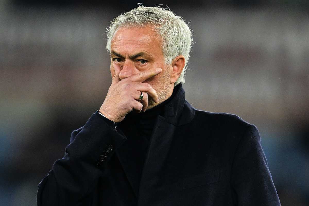 José Mourinho lascia la Roma da esonerato