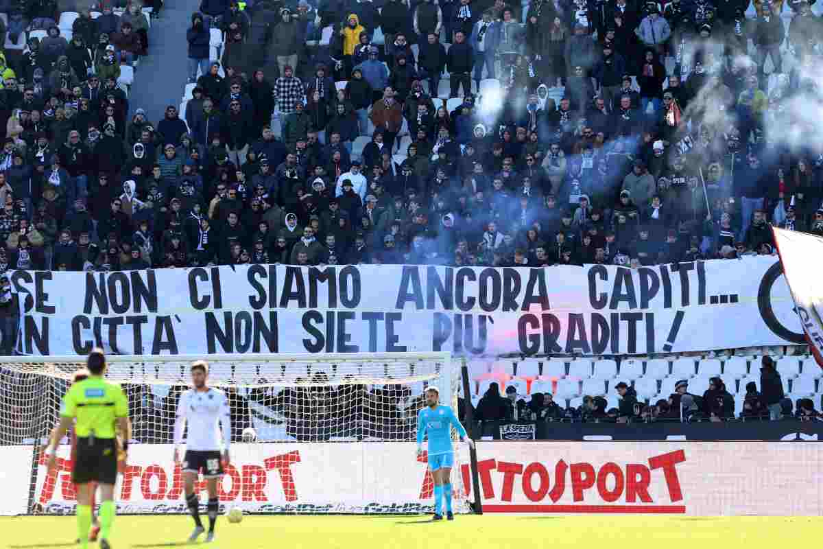Spezia: contestazione dei tifosi contro la presidenza