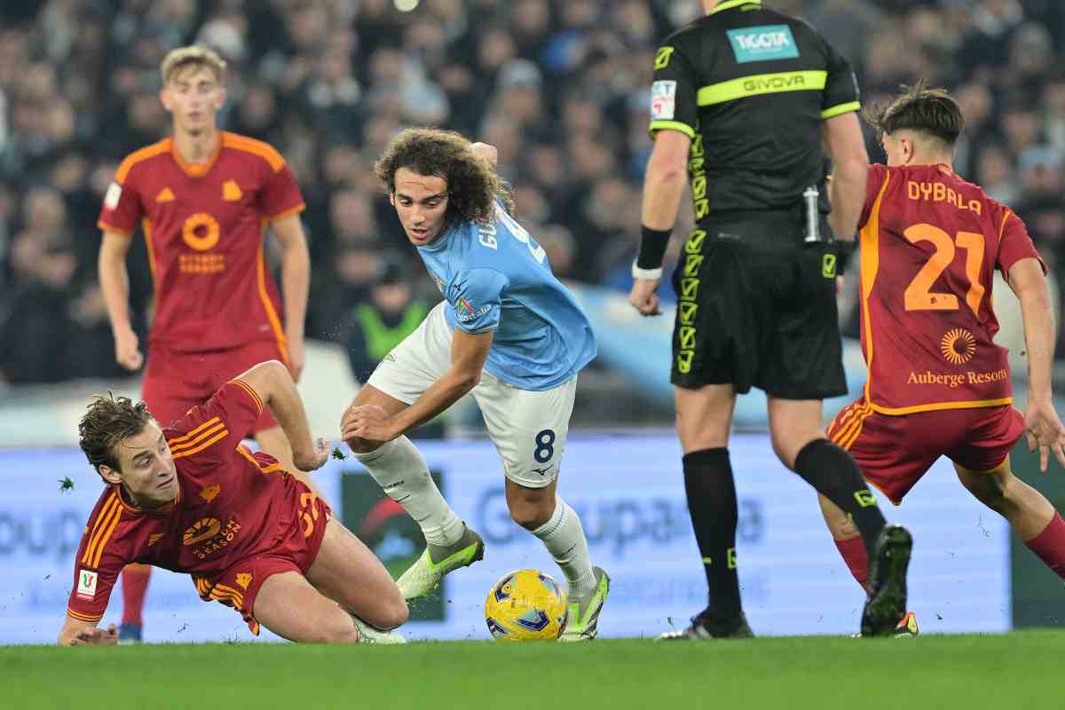 Atto vergognoso durante Lazio-Roma, colpito Bove