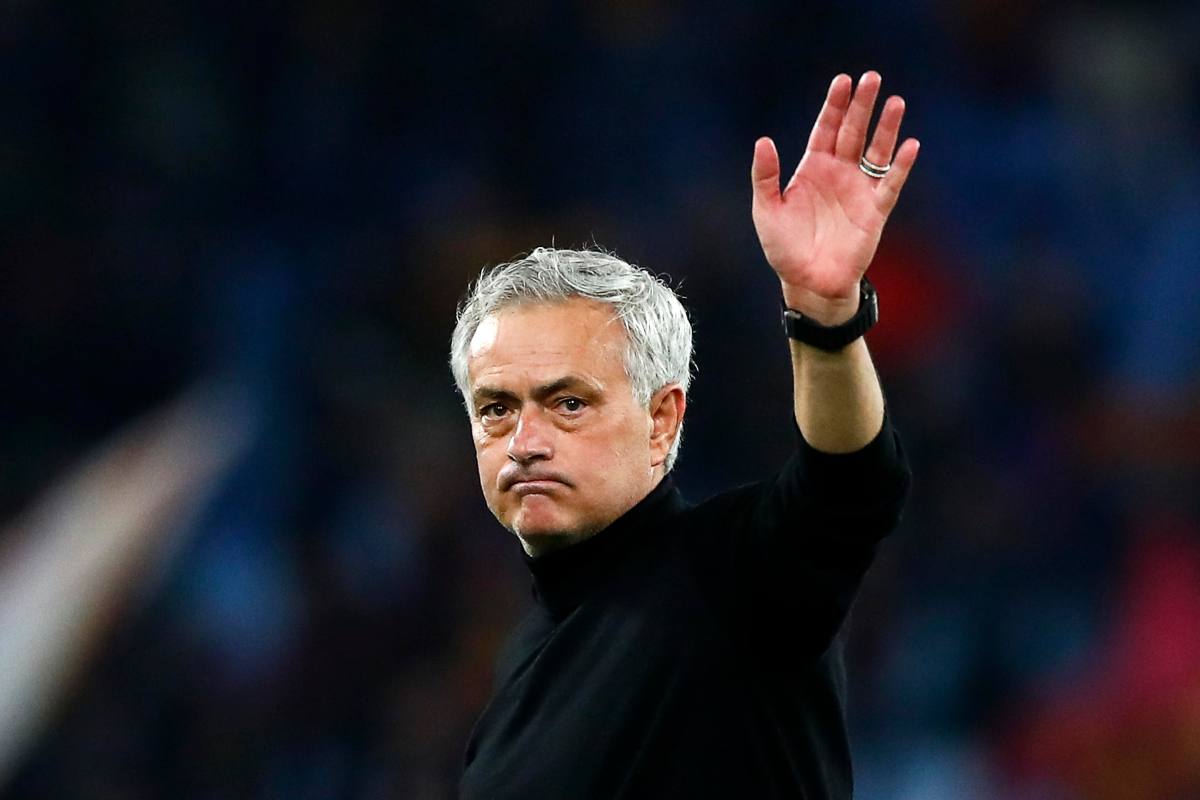 Scossoni continui in casa Roma, la posizione di Mourinho