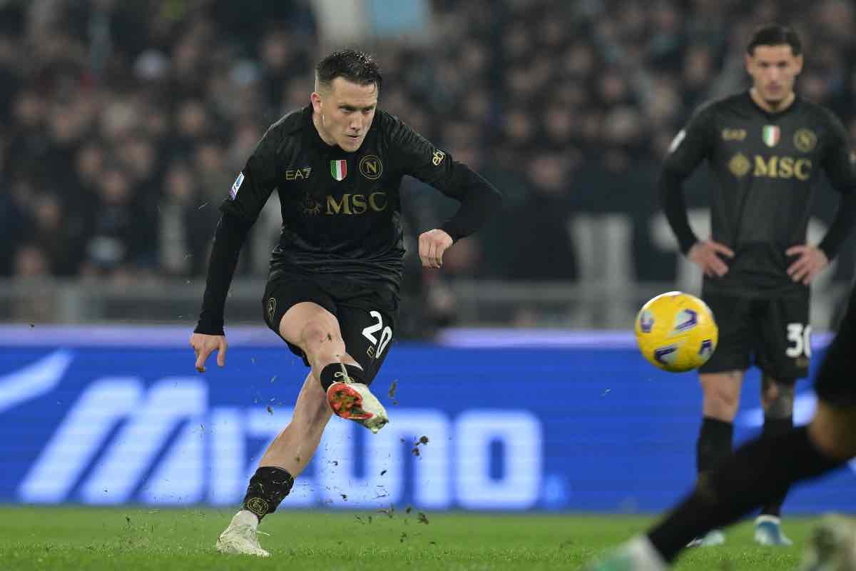 Piotr Zielinski, il Napoli lo mette fuori dalla lista Champions