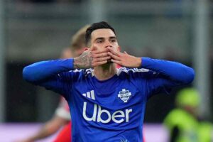 Da Cunha esulta dopo un gol