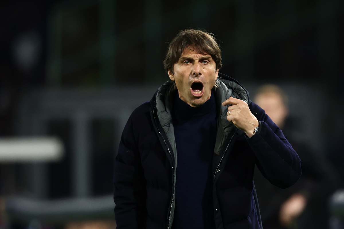 Conte infuriato in panchina